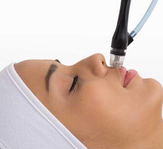 Silkpeel con Vitamina C Antioxidante, Regenerador, Hidratante e iluminador de la piel - 1 sesión